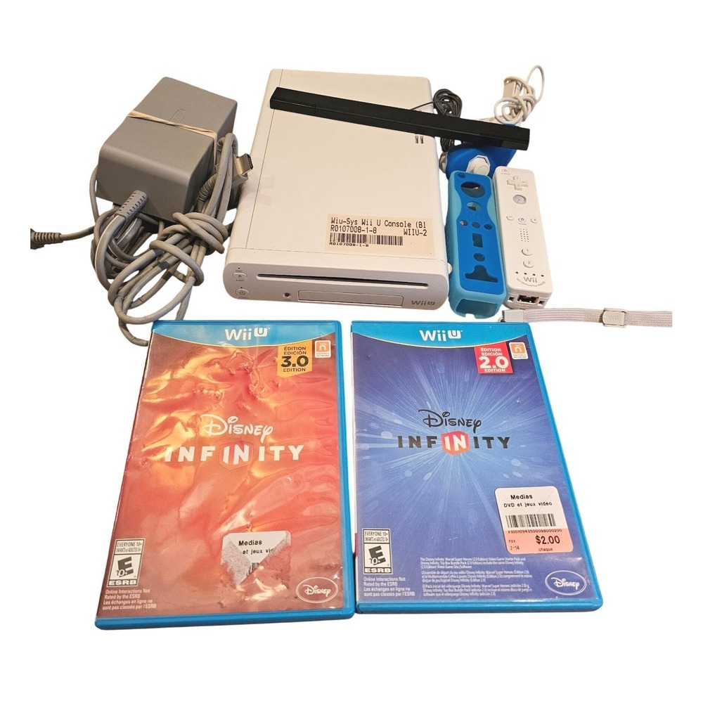 Nintendo Wii U 8GB White Console Bundle Disney Infinity 2.0 3.0‎ Remote Nunchuk
